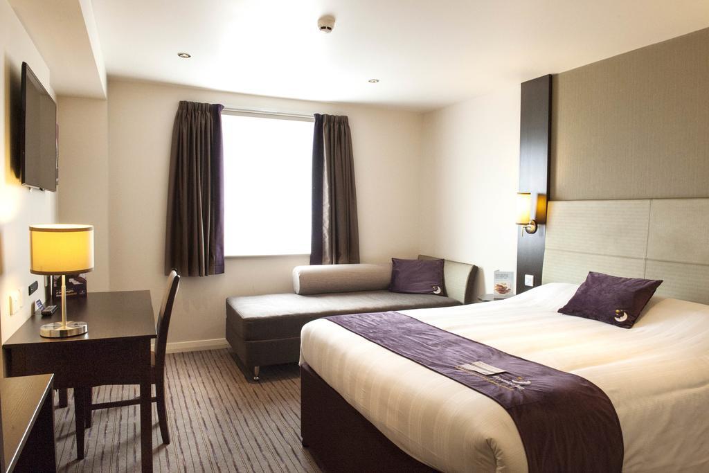 Premier Inn Merthyr Tydfil Exterior photo