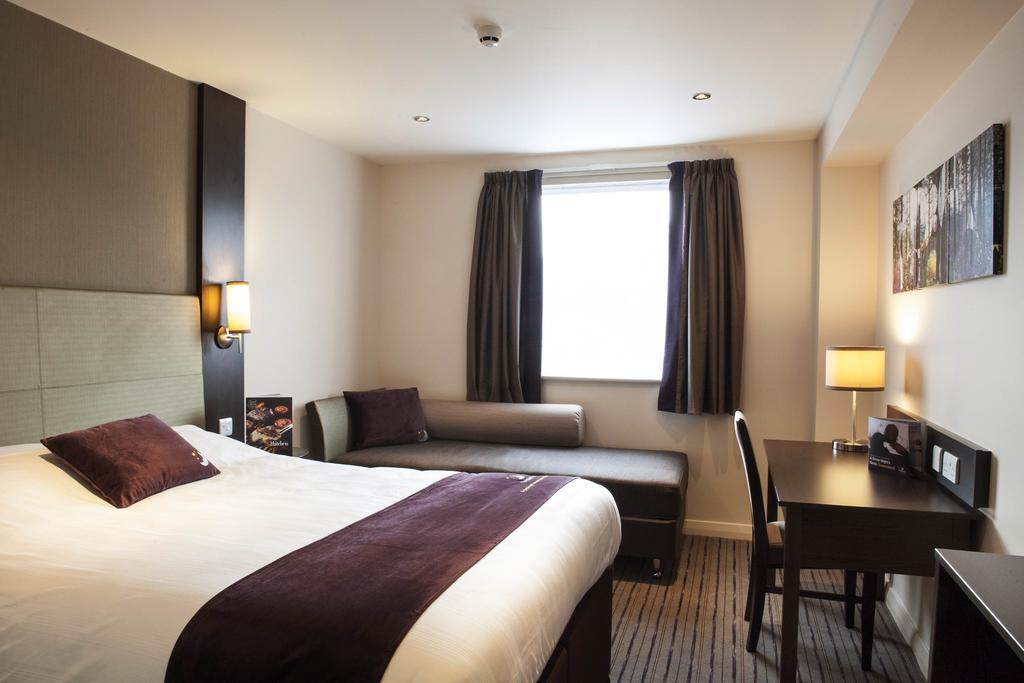 Premier Inn Merthyr Tydfil Exterior photo