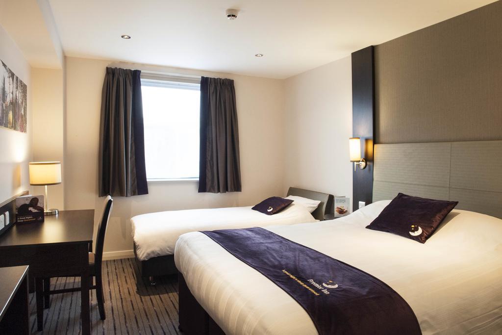 Premier Inn Merthyr Tydfil Exterior photo